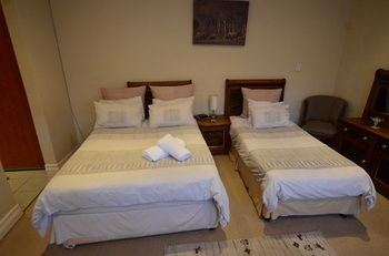Norscot Manor Guest Lodge Sandton Esterno foto